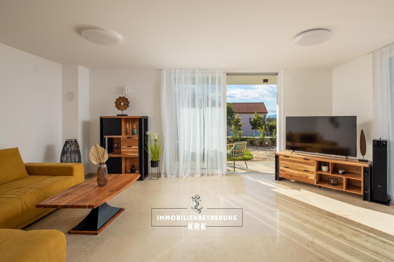 Villa Richard Малинска Экстерьер фото