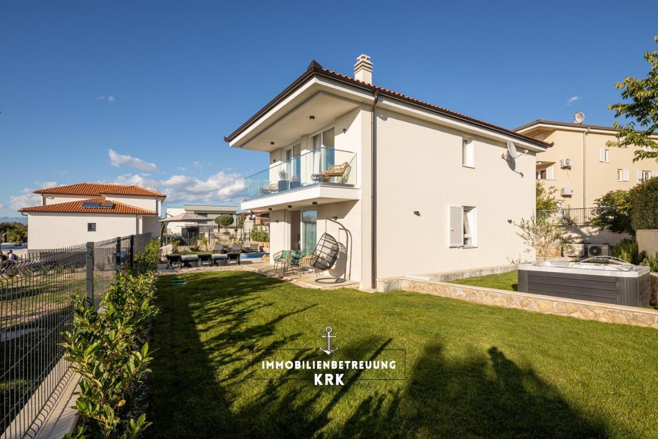 Villa Richard Малинска Экстерьер фото