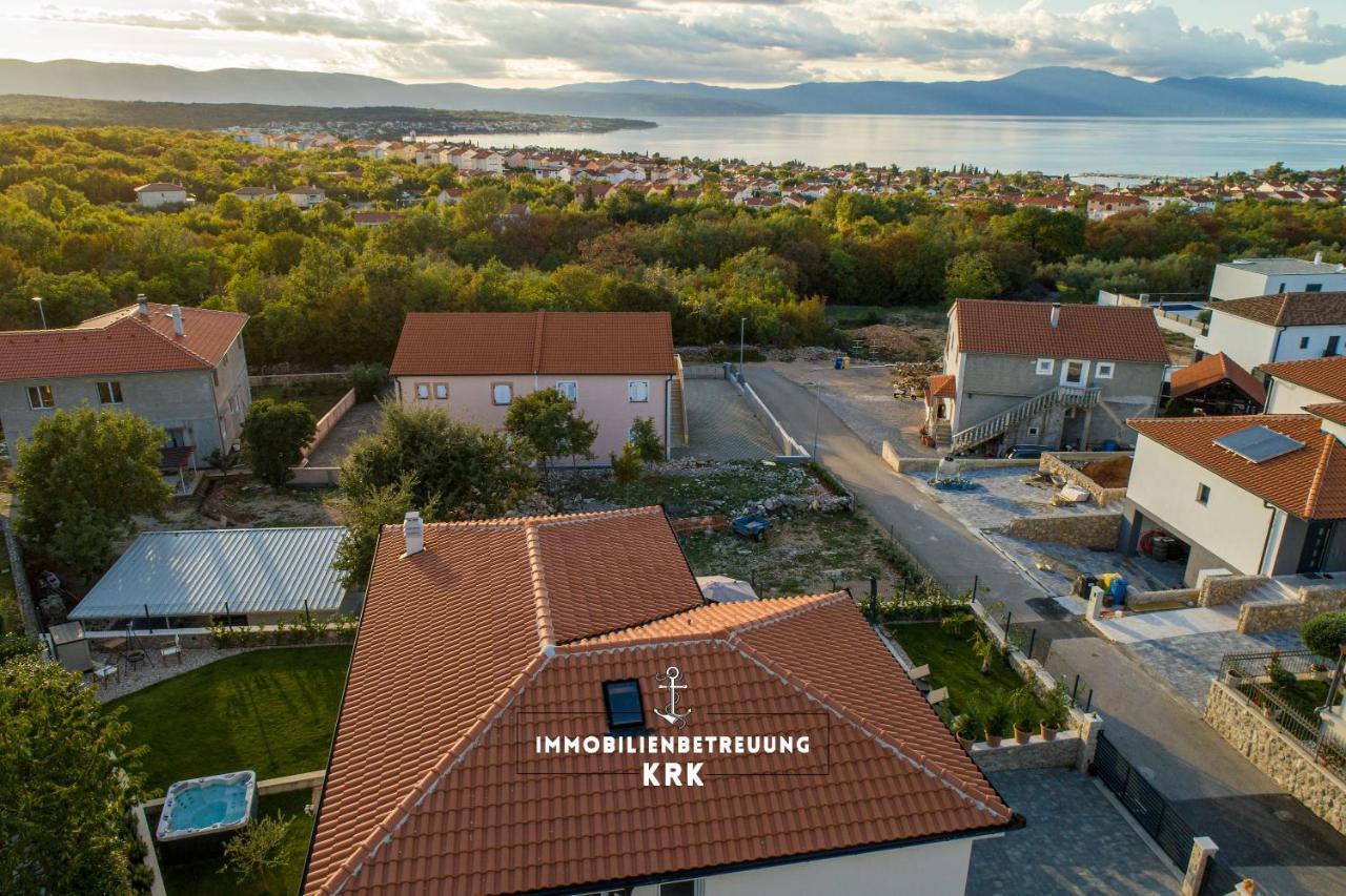 Villa Richard Малинска Экстерьер фото