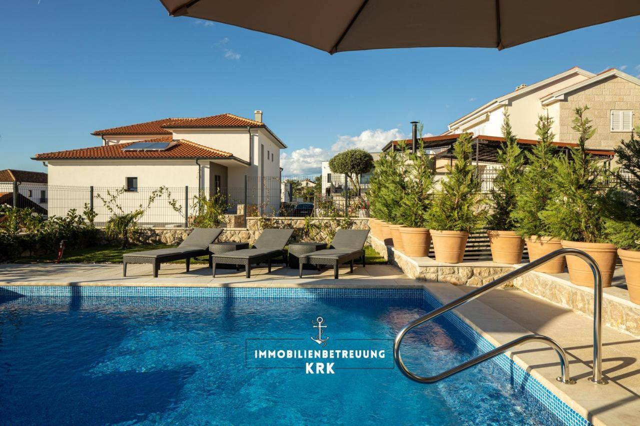 Villa Richard Малинска Экстерьер фото