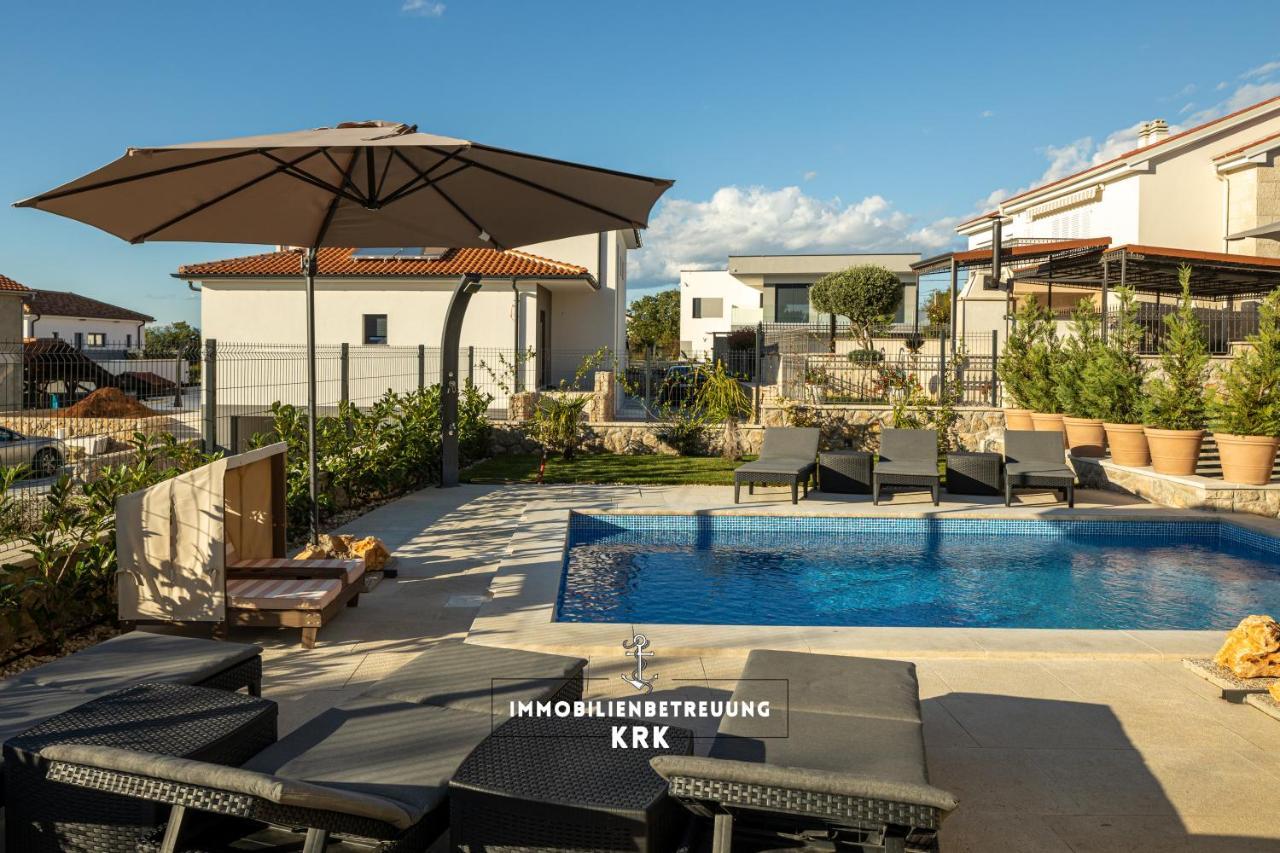Villa Richard Малинска Экстерьер фото