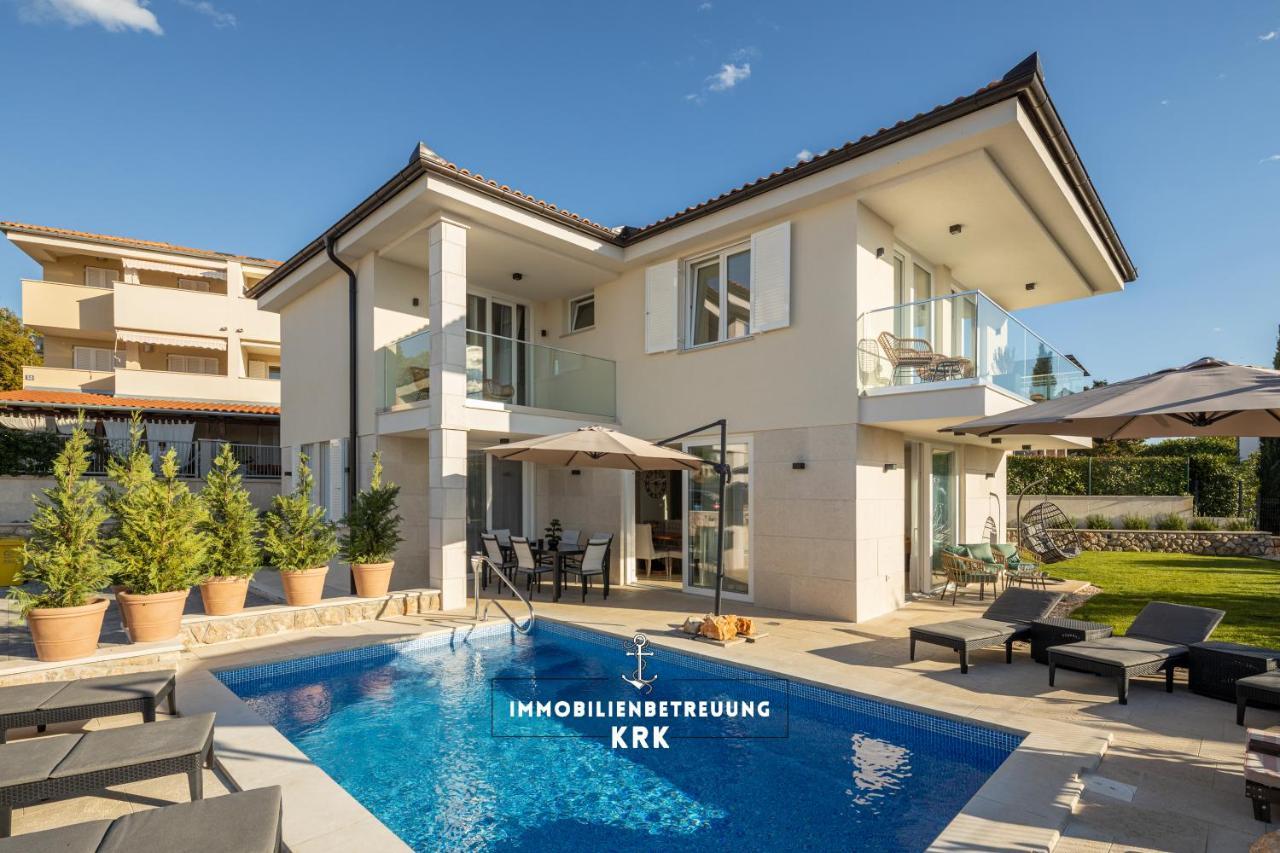 Villa Richard Малинска Экстерьер фото