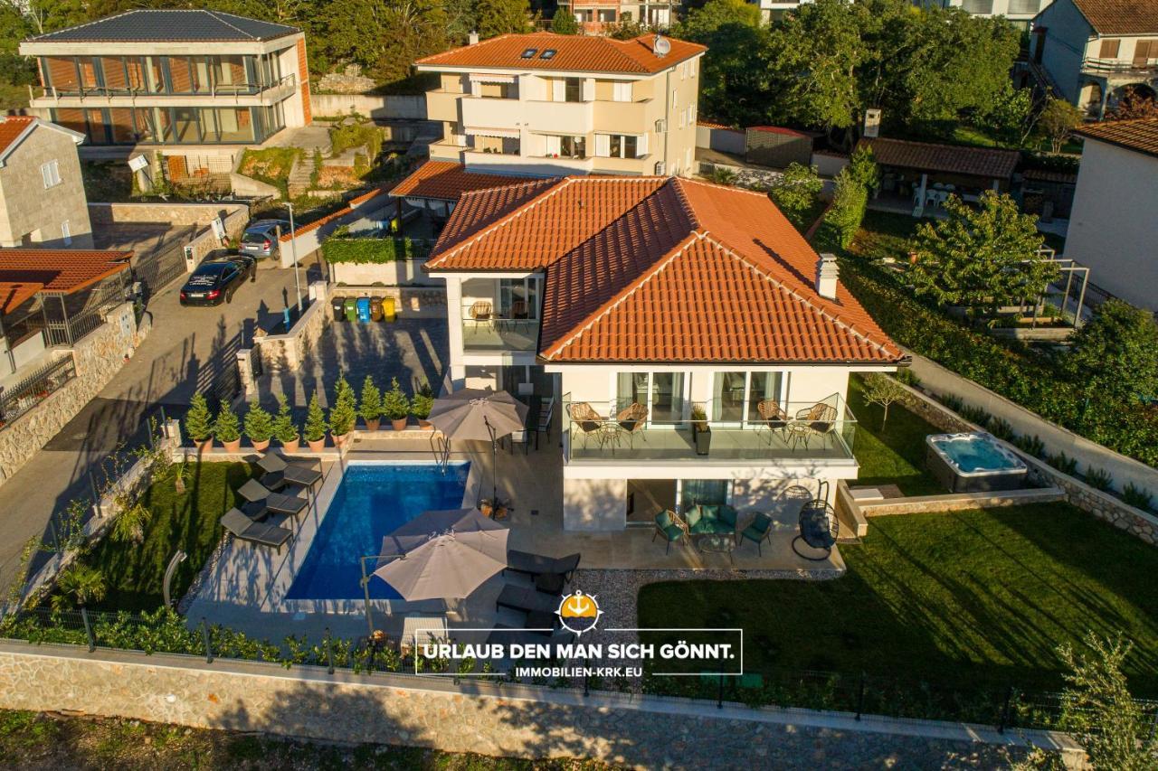 Villa Richard Малинска Экстерьер фото