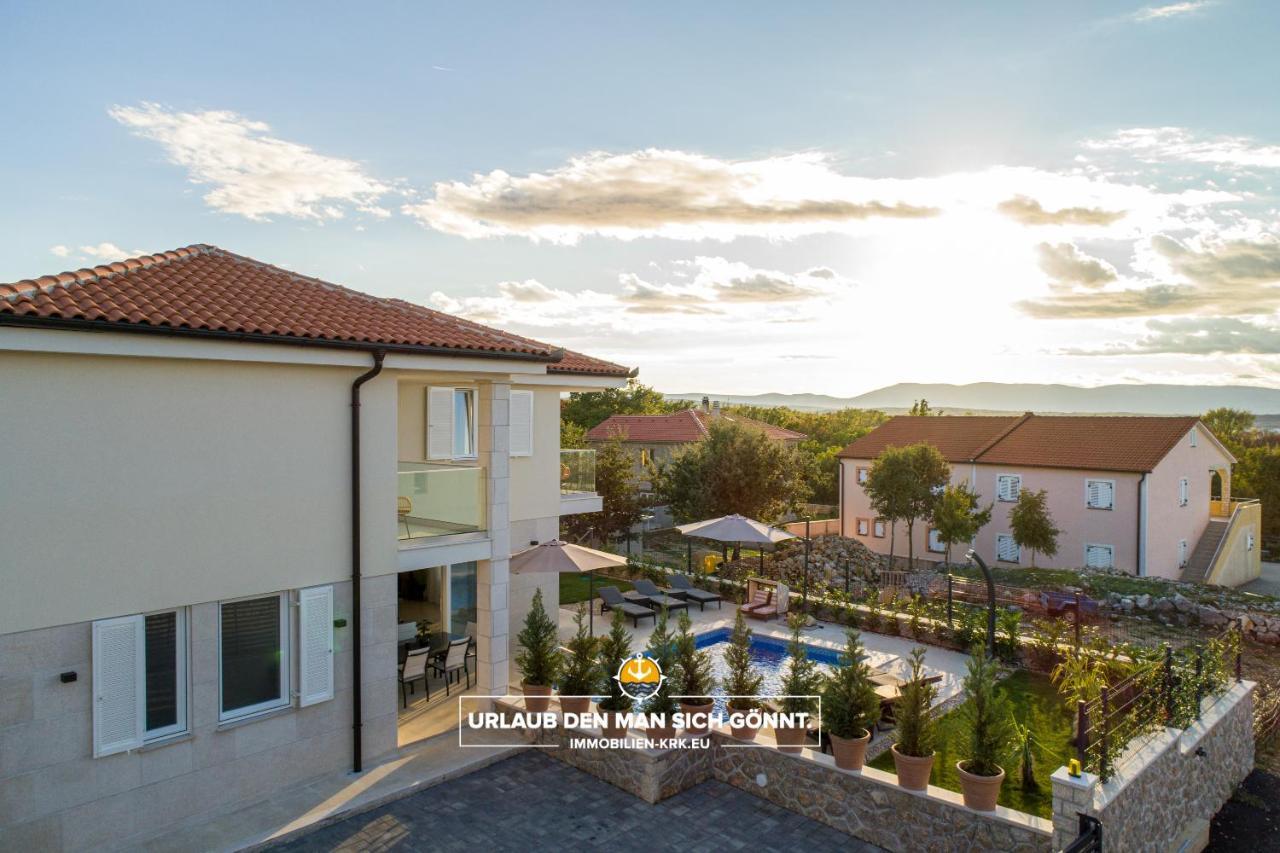 Villa Richard Малинска Экстерьер фото